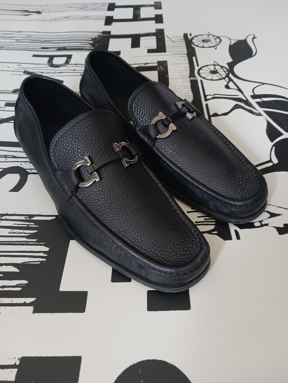 Salvatore Ferragamo Grandioso Grained Calfskin Gancini Loafers Size 11.5 - Picture 3 of 15